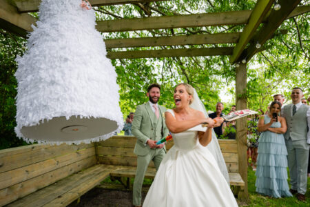 Pinatta wedding cake